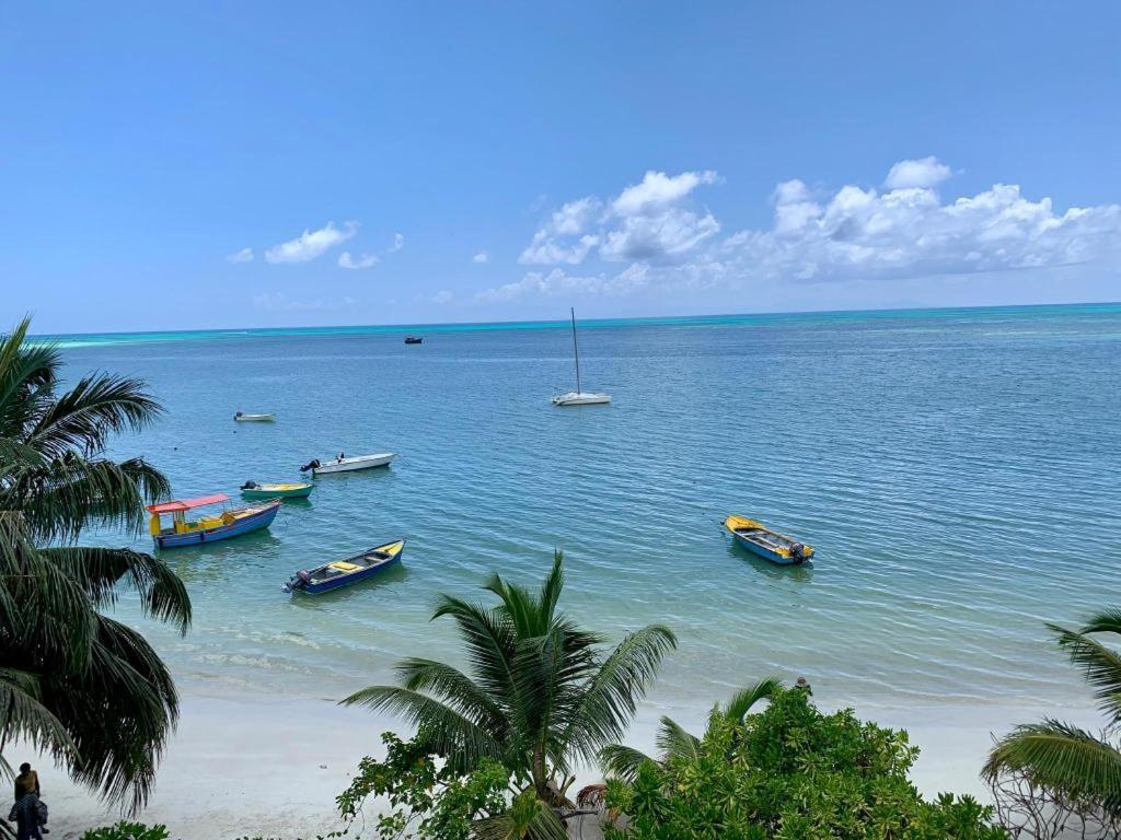 Diamond Plaza Hotel Grand Anse  Habitación foto